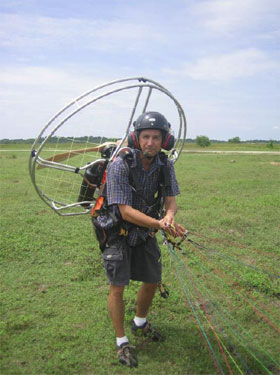 motorised paraglider