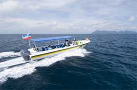 speedboat to the island